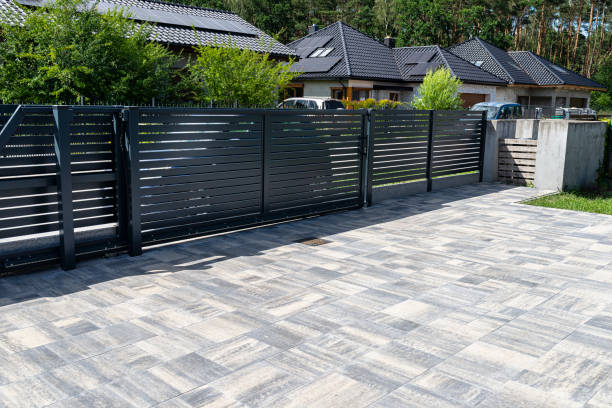 Best Professional Driveway Pavers  in Maryland Heights, MO